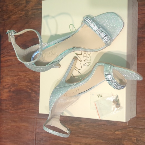 Jewel Badgley Mischka silver high heels size 6.5 - Picture 4 of 7